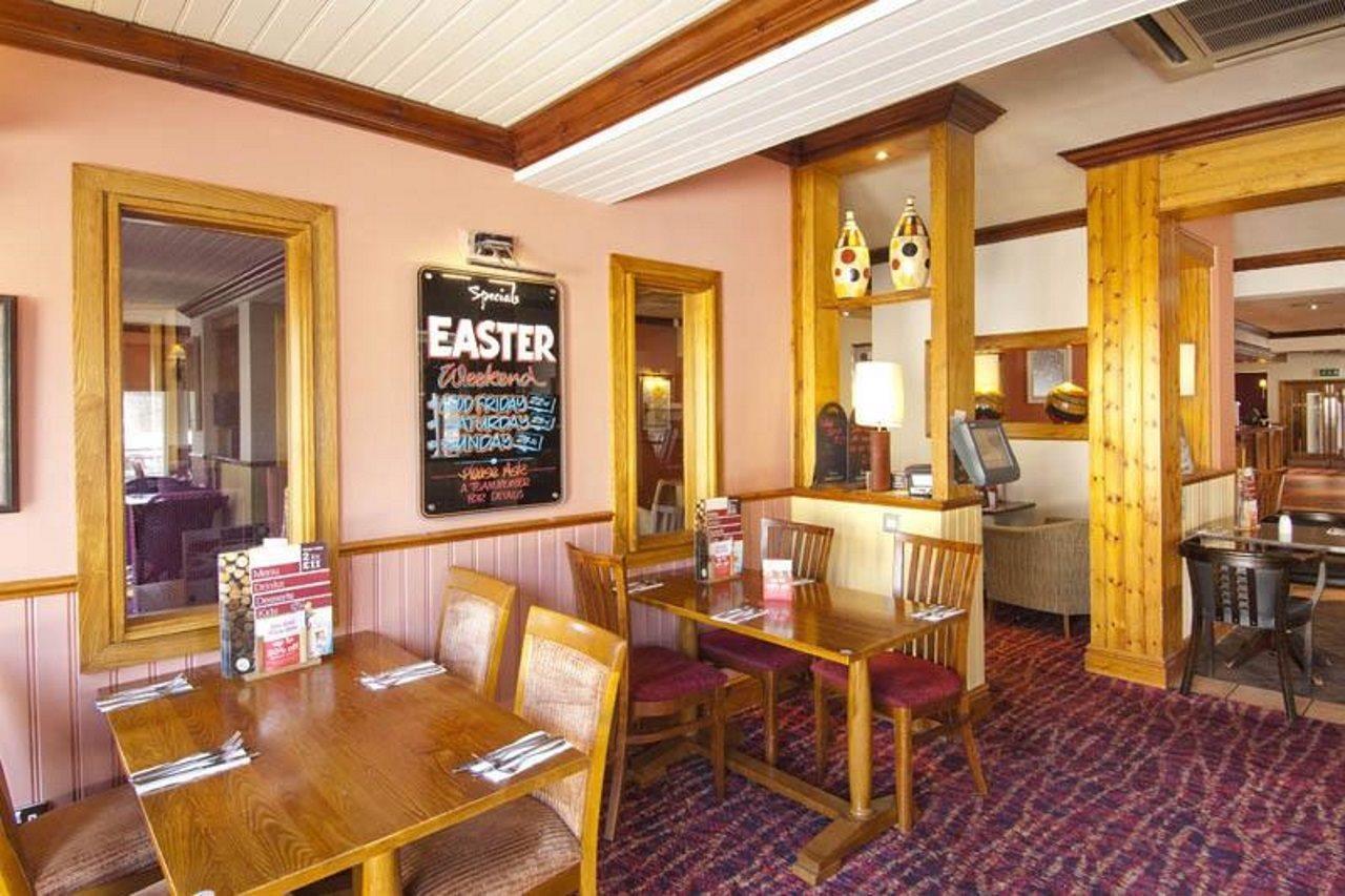Premier Inn Huddersfield Central Dış mekan fotoğraf